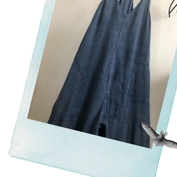 Stretchy Denim Jumpsuit w/Pockets - Picture 3 of 6
